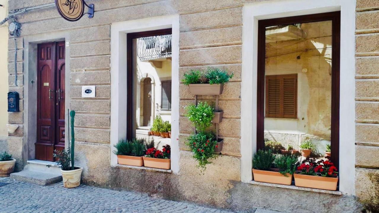 La Vecchia Posta B&B Calangianus ภายนอก รูปภาพ